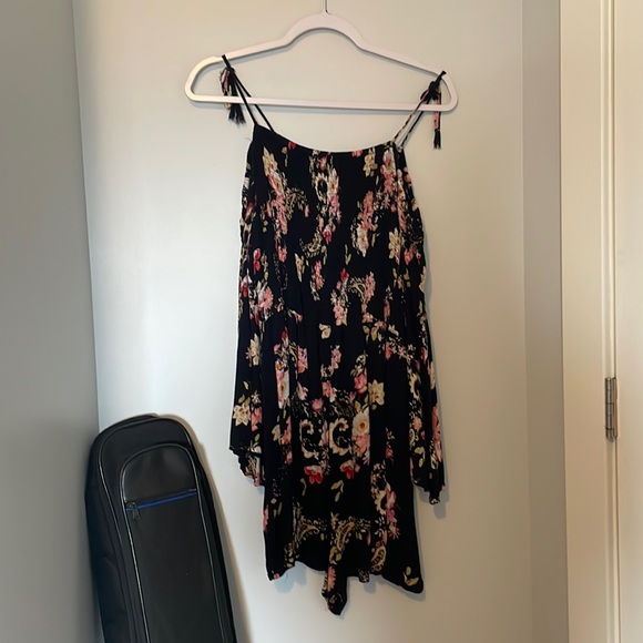 70’s inspired off the shoulder romper - Picture 1 of 3